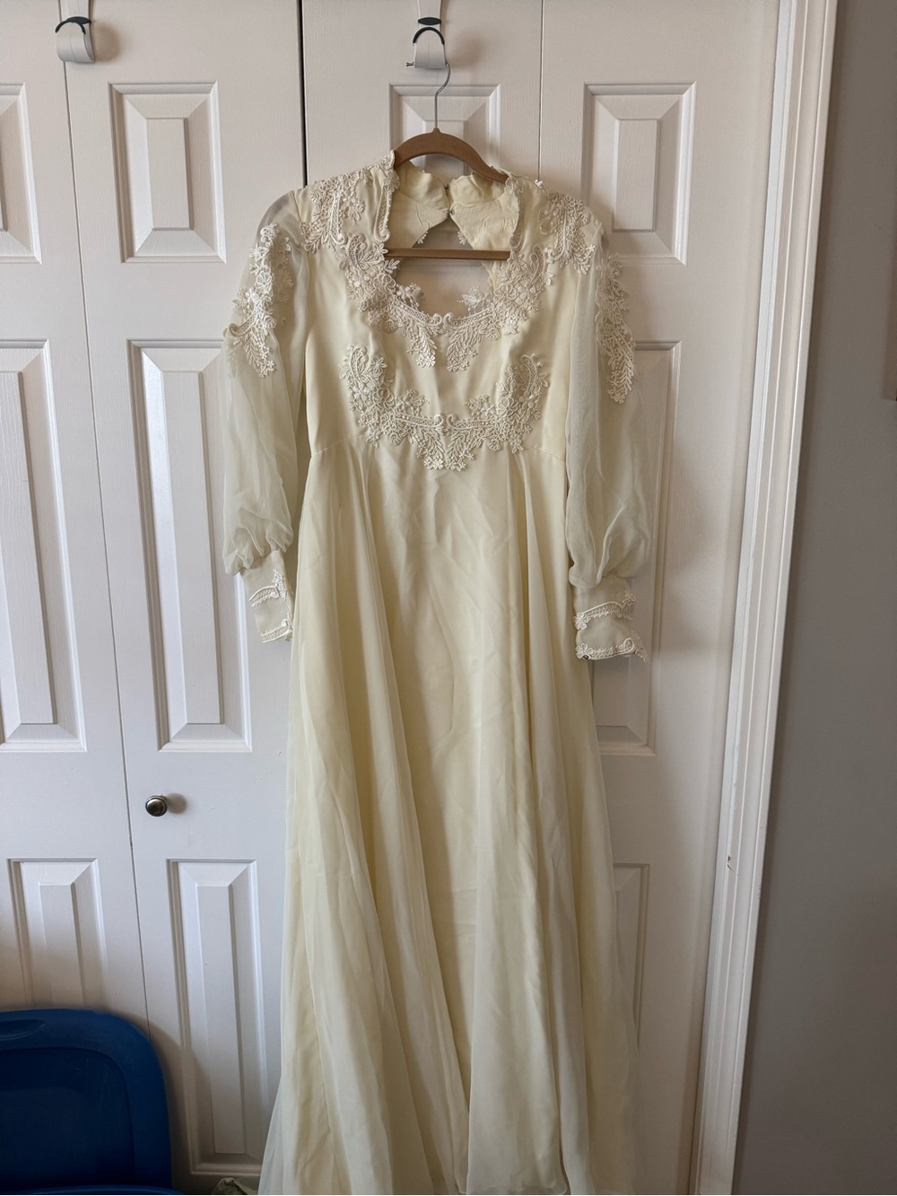 Vintage 1970s Lace Wedding Dress